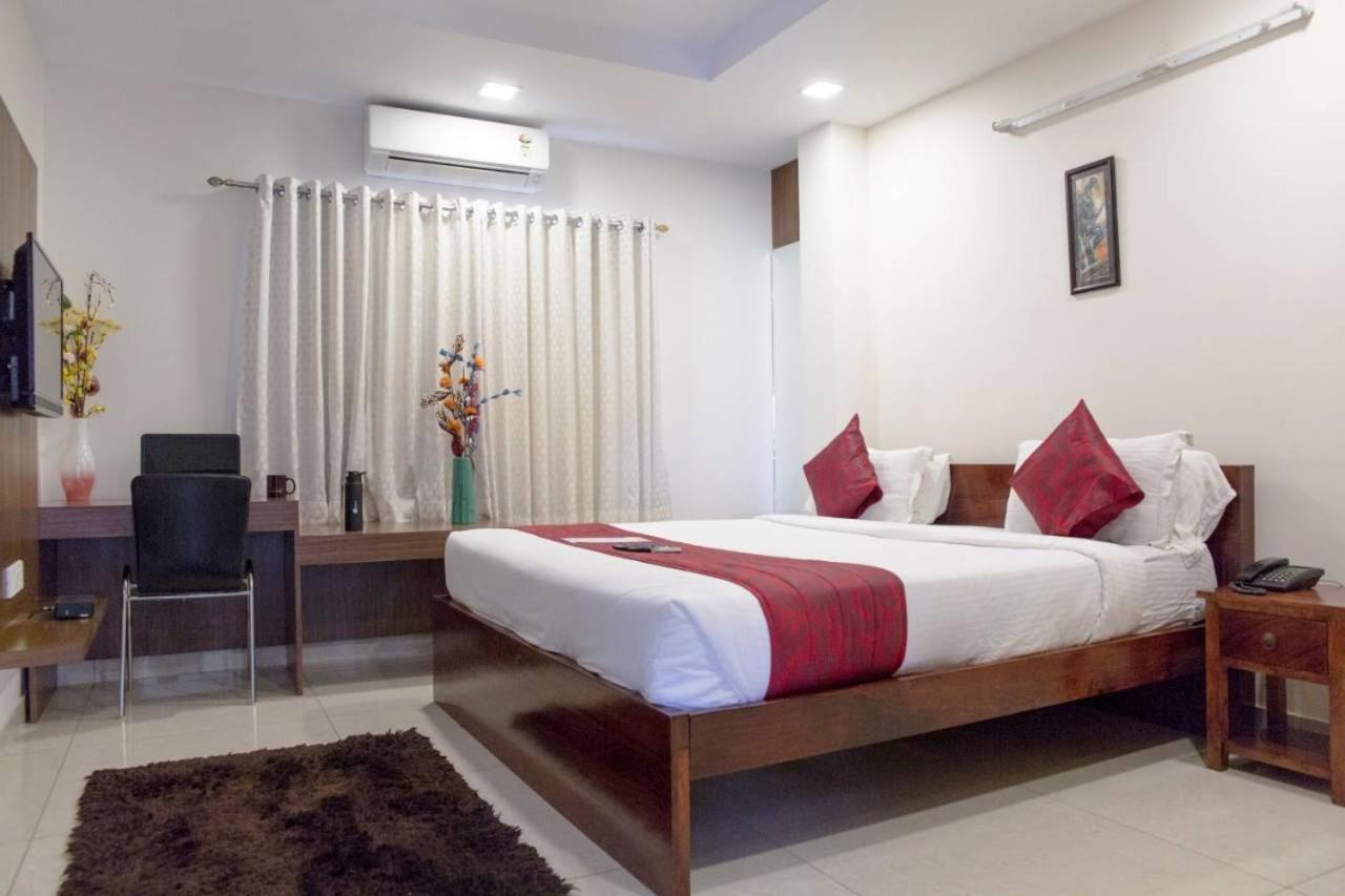 Aptly Premium Serviced Apartments - A Brand Unit Of Skyla - Lotus Pond Hyderabad Exterior photo